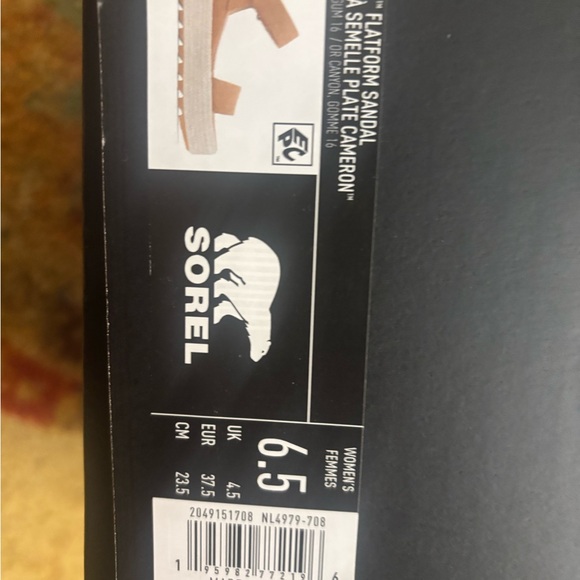 Sorel Women's Beige CameronPlatform Sandals. NWT. - Picture 4 of 6